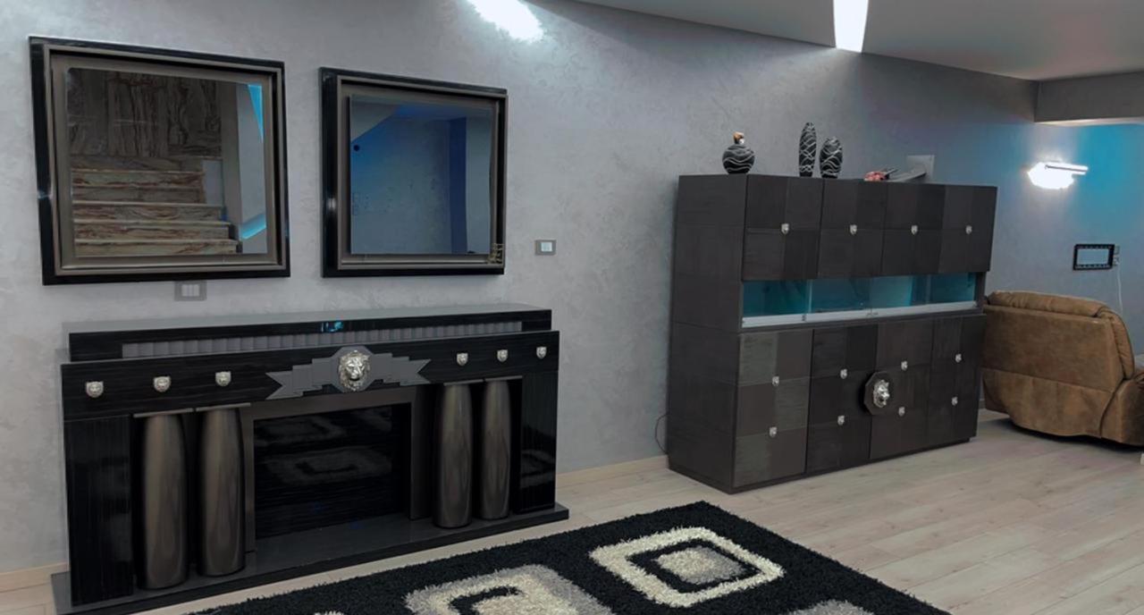 Trio With Falls In Compound فلا بحديقة كبيره وشلالات صناعية Sheikh Zayed City