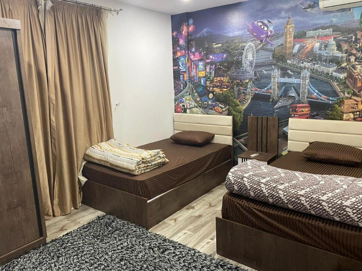 Trio With Falls In Compound فلا بحديقة كبيره وشلالات صناعية Villa *